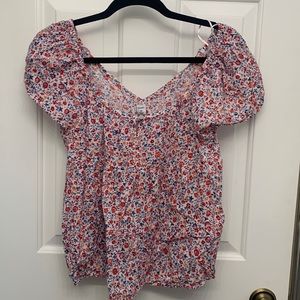Old Navy XS loose floral tee